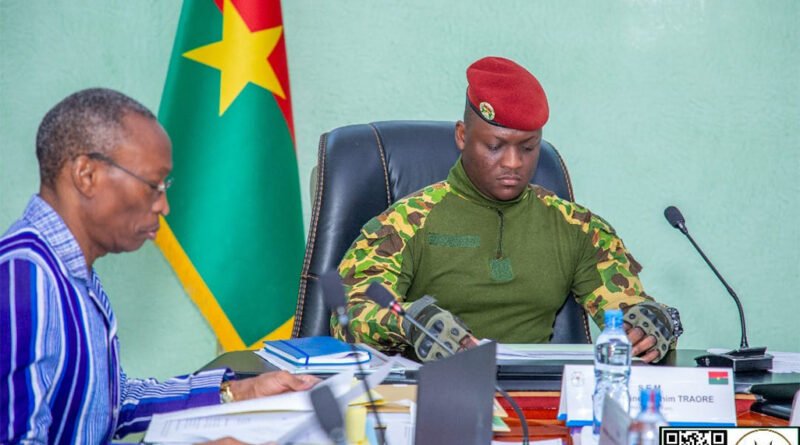 Burkina Faso : Création d’une commission pour régler les dysfonctionnements dans l’administration publique.